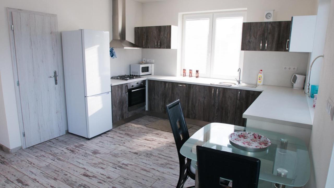 Royal House Trencin Villa Екстериор снимка