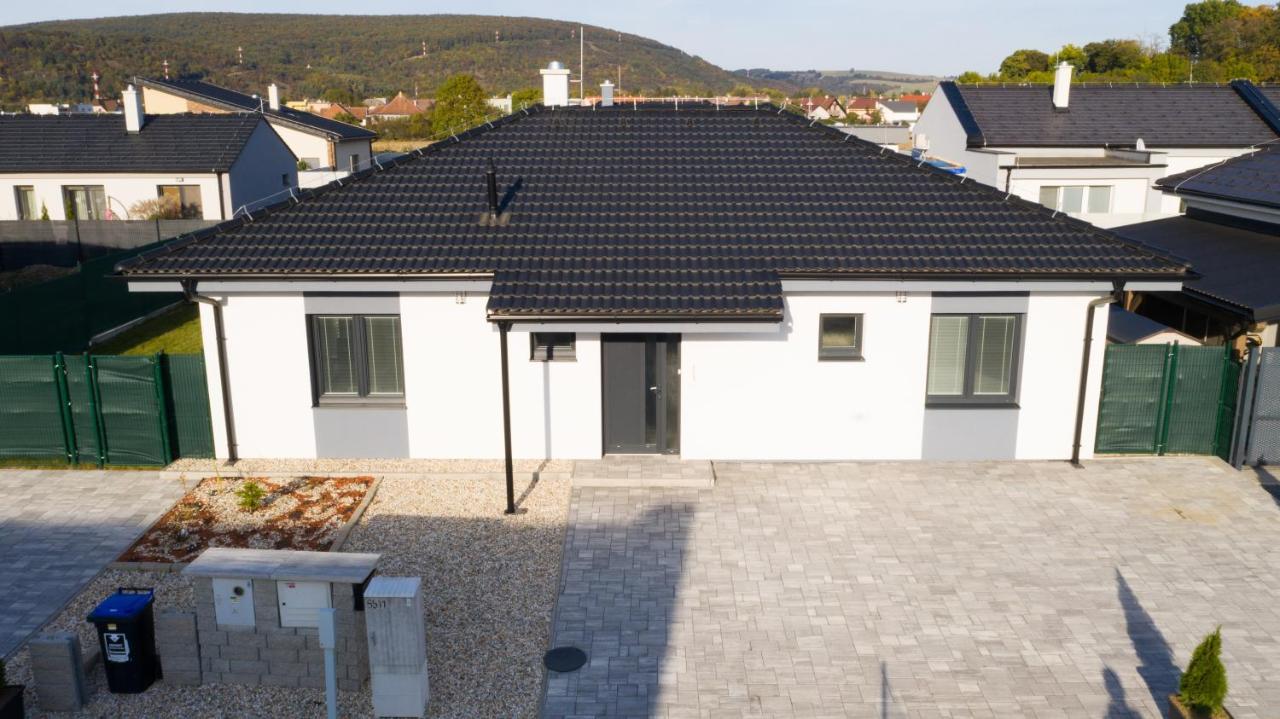 Royal House Trencin Villa Екстериор снимка