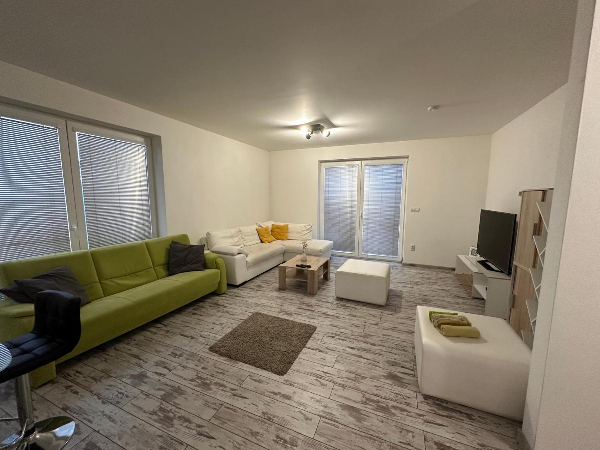 Royal House Trencin Villa Екстериор снимка