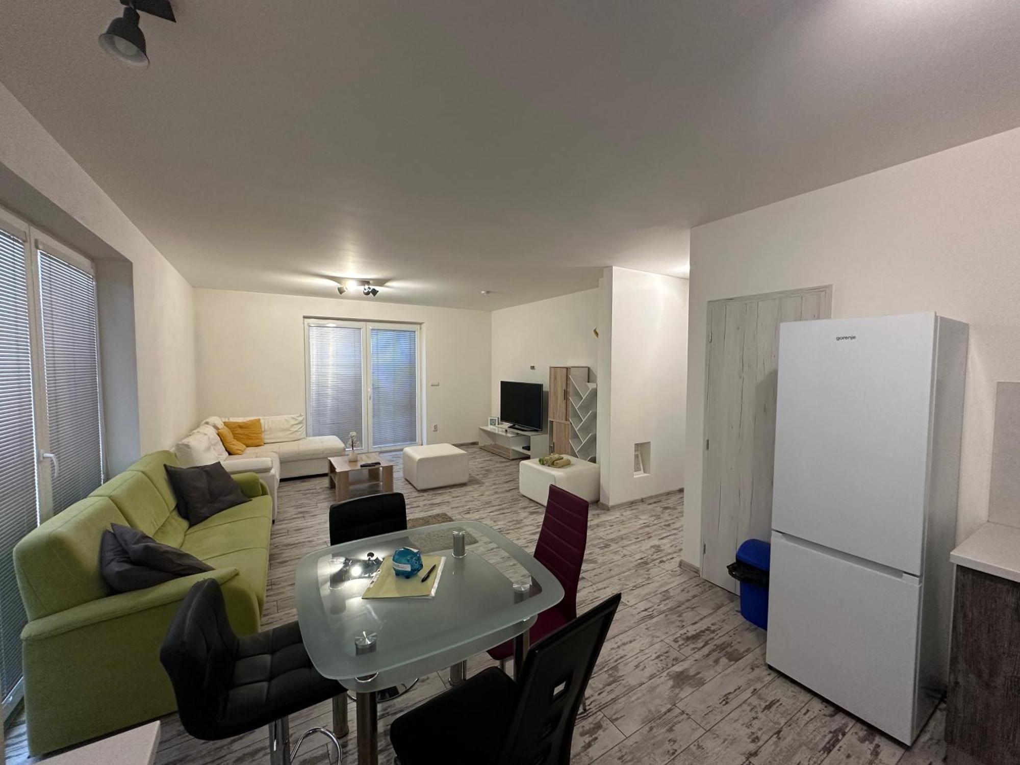 Royal House Trencin Villa Екстериор снимка